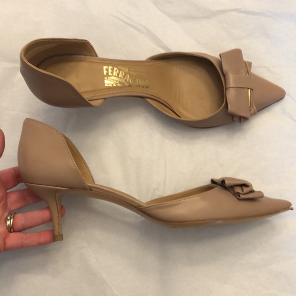🎉Host Pick🎉 Salvatore Ferragamo Rietta d’Orsay Bow Pumps, Size 9. - Picture 4 of 16
